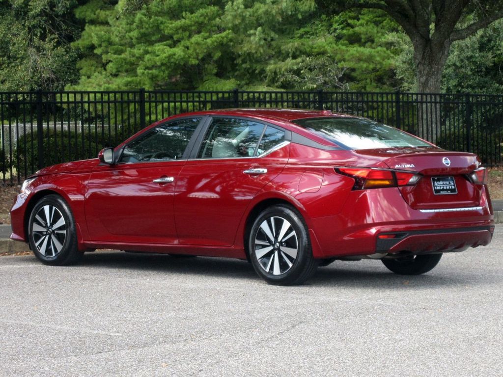 2021 Nissan Altima 2.5 SV photo 6