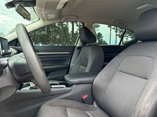 2021 Nissan Altima 2.5 SV Sedan - 23015458 - 19