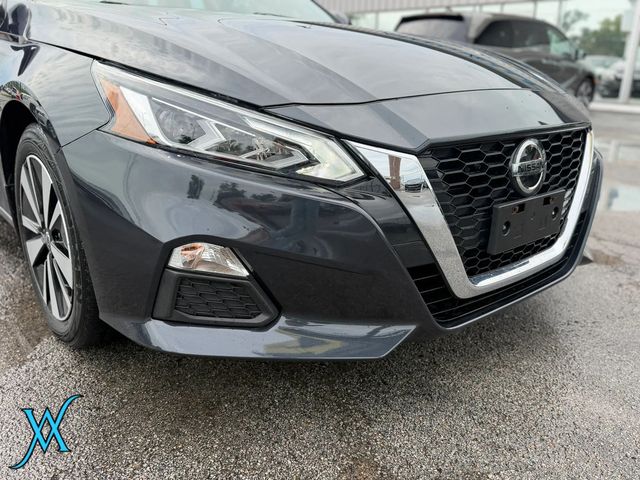 2021 Nissan Altima 2.5 SV Sedan 4D - 23068515 - 9