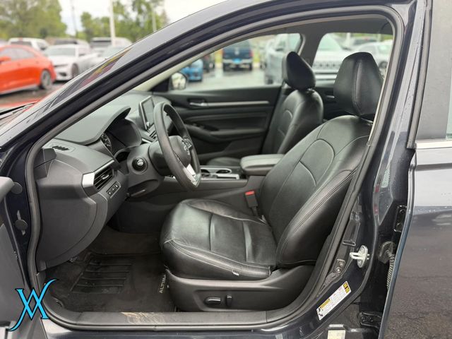 2021 Nissan Altima 2.5 SV Sedan 4D - 23068515 - 11