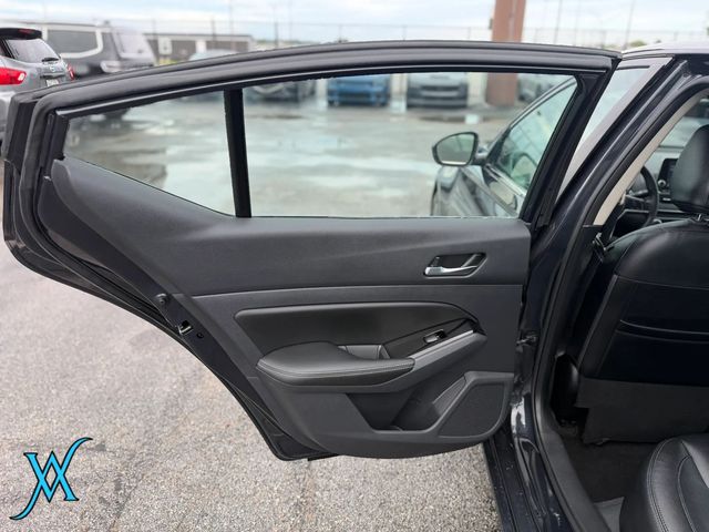 2021 Nissan Altima 2.5 SV Sedan 4D - 23068515 - 14