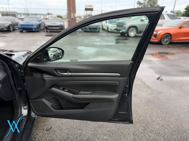 2021 Nissan Altima 2.5 SV Sedan 4D - 23068515 - 20