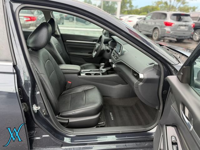 2021 Nissan Altima 2.5 SV Sedan 4D - 23068515 - 21