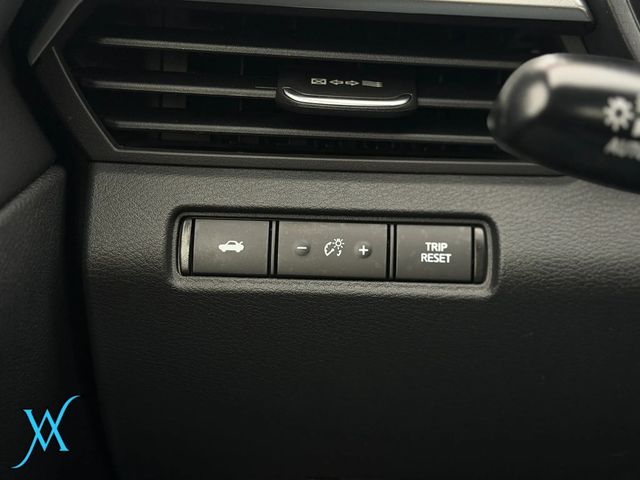 2021 Nissan Altima 2.5 SV Sedan 4D - 23068515 - 35