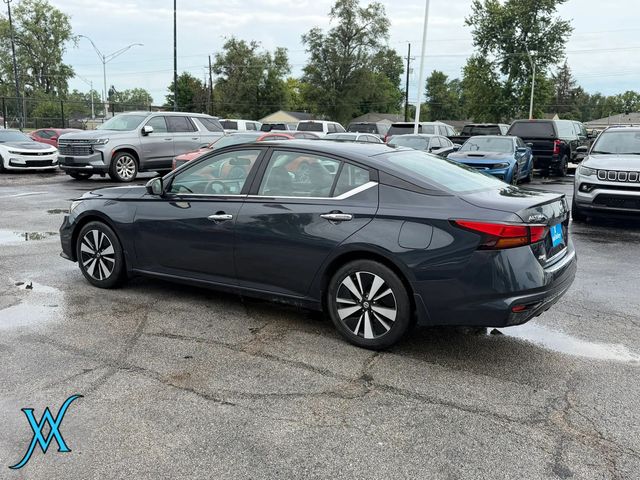 2021 Nissan Altima 2.5 SV Sedan 4D - 23068515 - 4