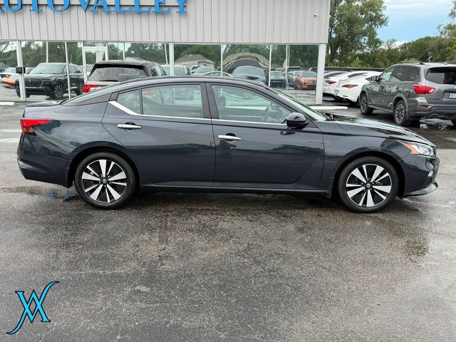 2021 Nissan Altima 2.5 SV Sedan 4D - 23068515 - 7