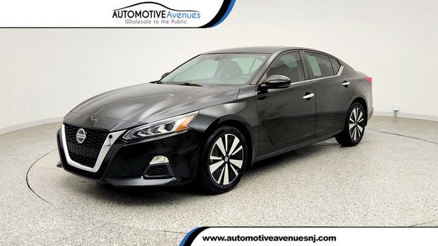 2021 Nissan Altima 2.5 SV Sedan w/ Premium Package - 23040980 - 0