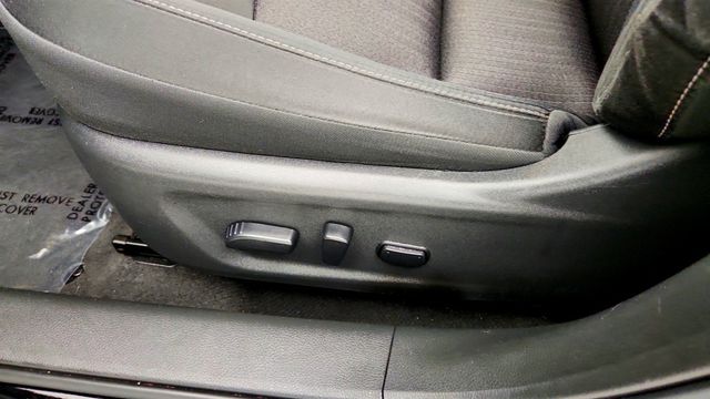 2021 Nissan Altima 2.5 SV Sedan w/ Premium Package - 23040980 - 11
