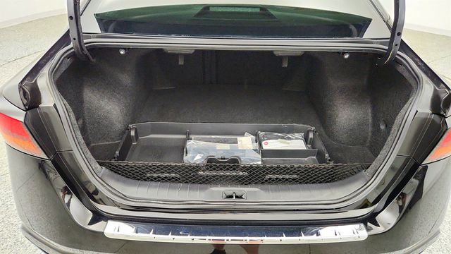 2021 Nissan Altima 2.5 SV Sedan w/ Premium Package - 23040980 - 22