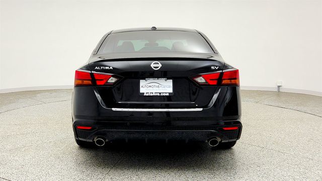 2021 Nissan Altima 2.5 SV Sedan w/ Premium Package - 23040980 - 5