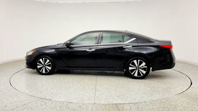 2021 Nissan Altima 2.5 SV Sedan w/ Premium Package - 23040980 - 7