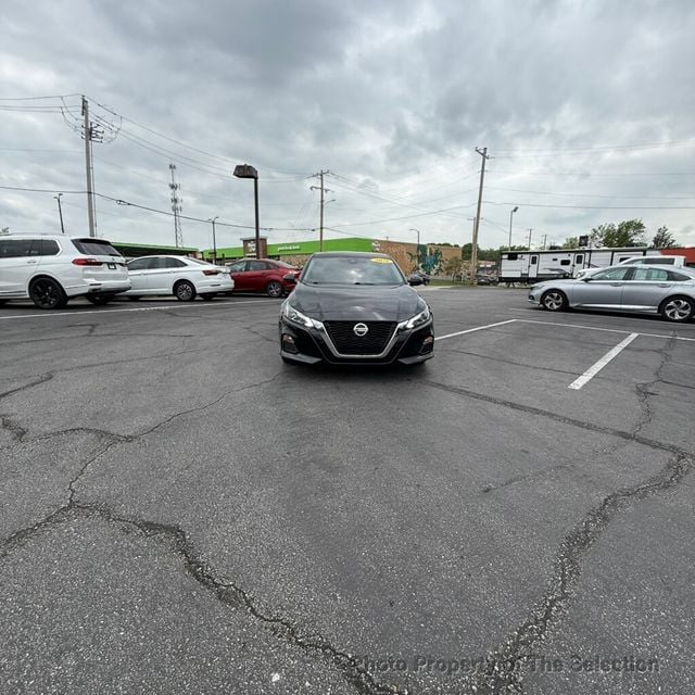 2021 Nissan Altima 2.5 SV W/BLIND SPOT, APPLE CARPLAY & ANDROID AUDIO - 23009526 - 3