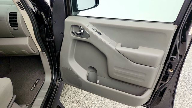 2021 Nissan Frontier Crew Cab 4x2 SV Automatic w/ Value Truck Pkg - 23017605 - 24