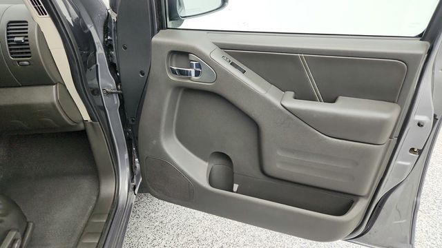 2021 Nissan Frontier Crew Cab 4x4 PRO-4X Automatic with Utility Package - 22955214 - 26