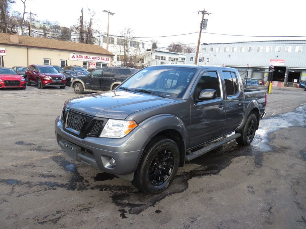 2021 Nissan Frontier SV's photo