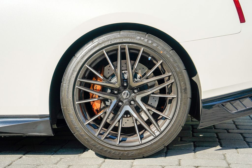 2021 Nissan GT-R Premium AWD - 22961037 - 16