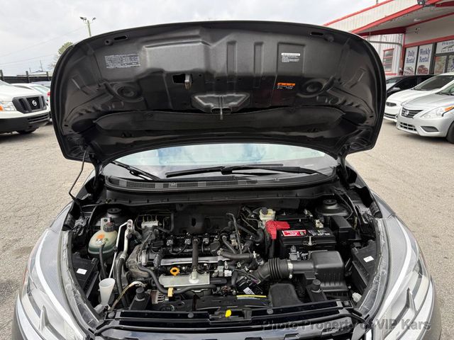 2021 Nissan Kicks S FWD - 22987440 - 19