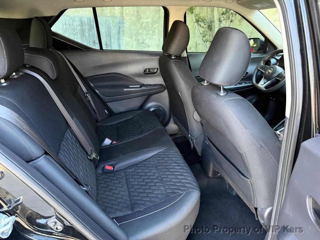 2021 Nissan Kicks S FWD - 22998573 - 17