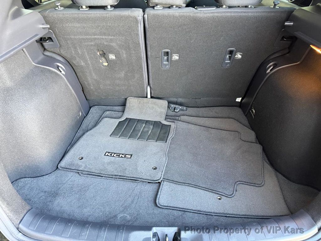 2021 Nissan Kicks S FWD - 22998573 - 21