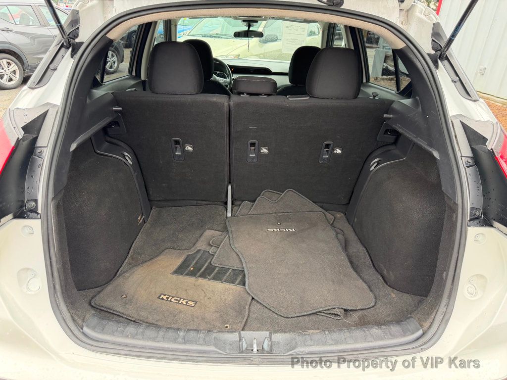 2021 Nissan Kicks S FWD - 23031203 - 21