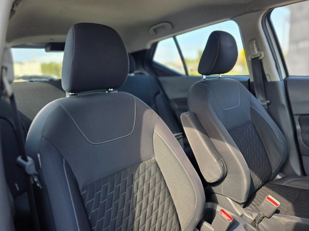 2021 Nissan Kicks S FWD - 22983104 - 10