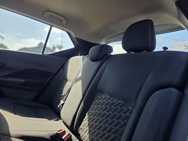 2021 Nissan Kicks S FWD - 22983104 - 17