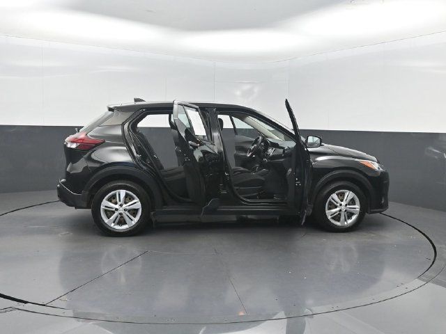 2021 Nissan Kicks S FWD - 23056815 - 30