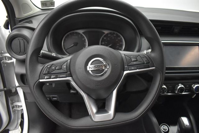 2021 Nissan Kicks S FWD - 22983554 - 15