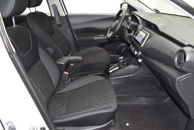 2021 Nissan Kicks S FWD - 22983554 - 19
