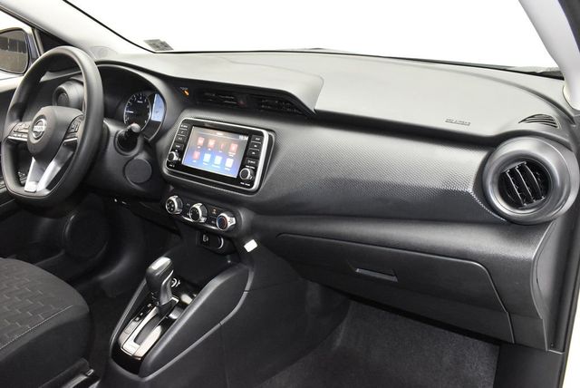 2021 Nissan Kicks S FWD - 22983554 - 21