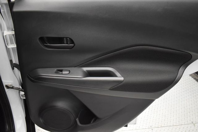 2021 Nissan Kicks S FWD - 22983554 - 24