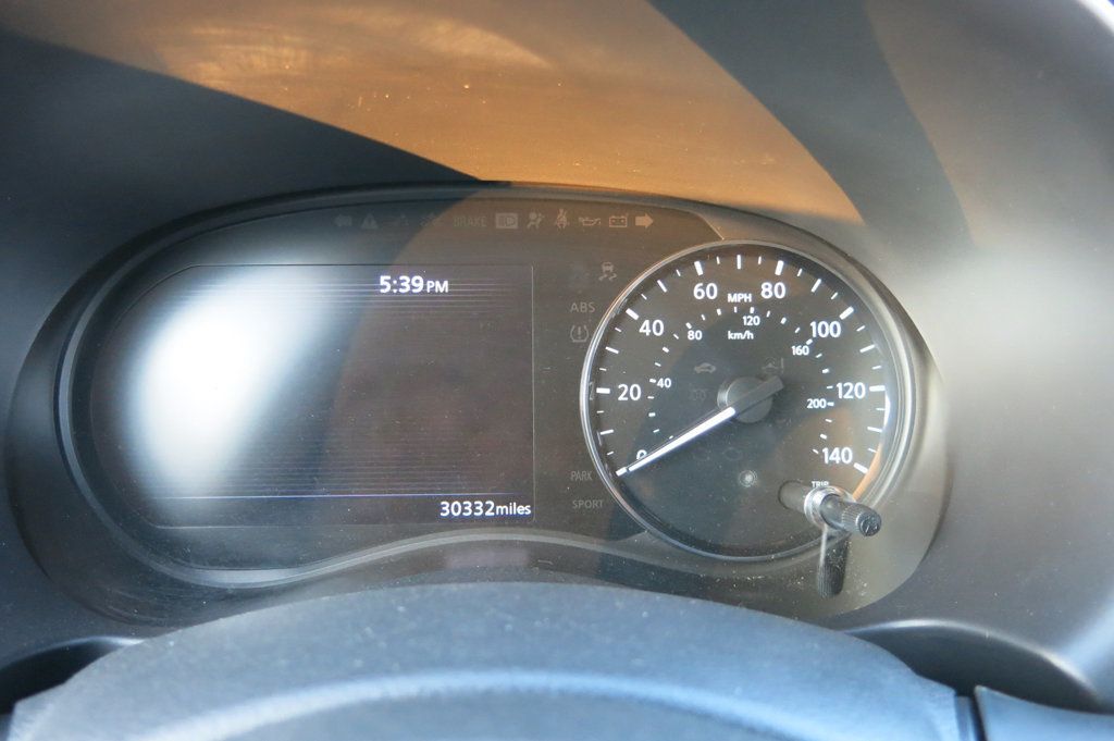 2021 Nissan Kicks SR FWD - 22990363 - 23