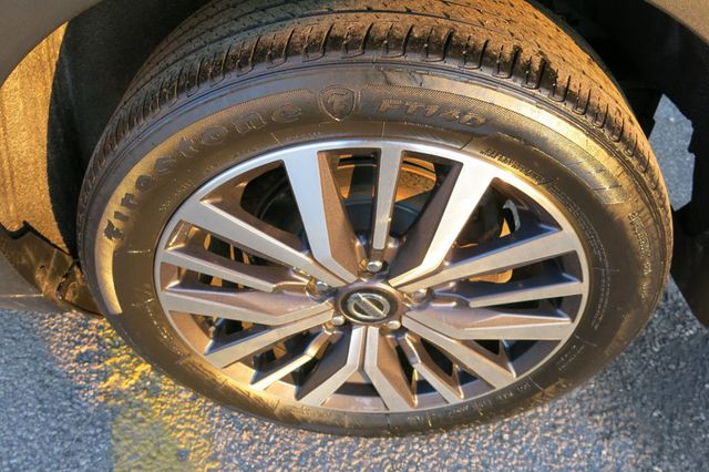 2021 Nissan Kicks SR FWD - 22990363 - 32