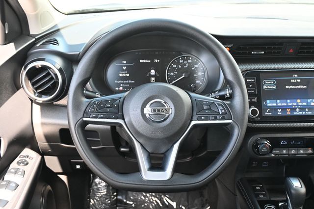 2021 Nissan Kicks SV FWD - 22850843 - 9