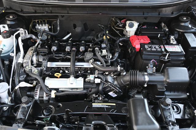 2021 Nissan Kicks SV FWD - 22850843 - 19