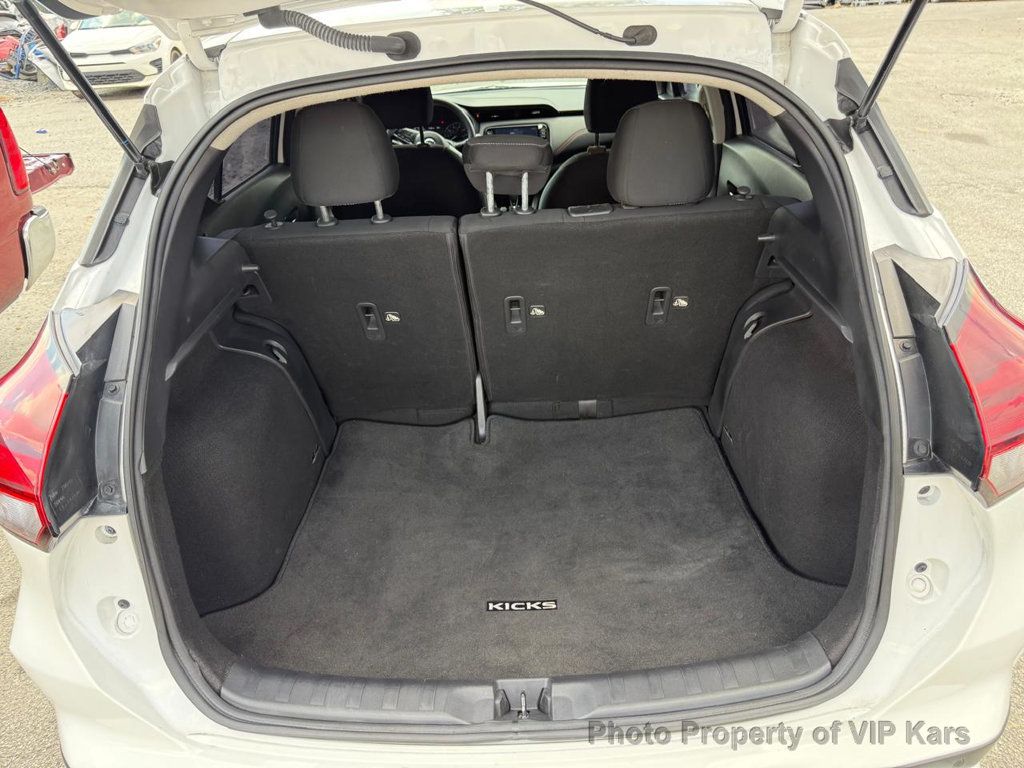 2021 Nissan Kicks SV photo 10