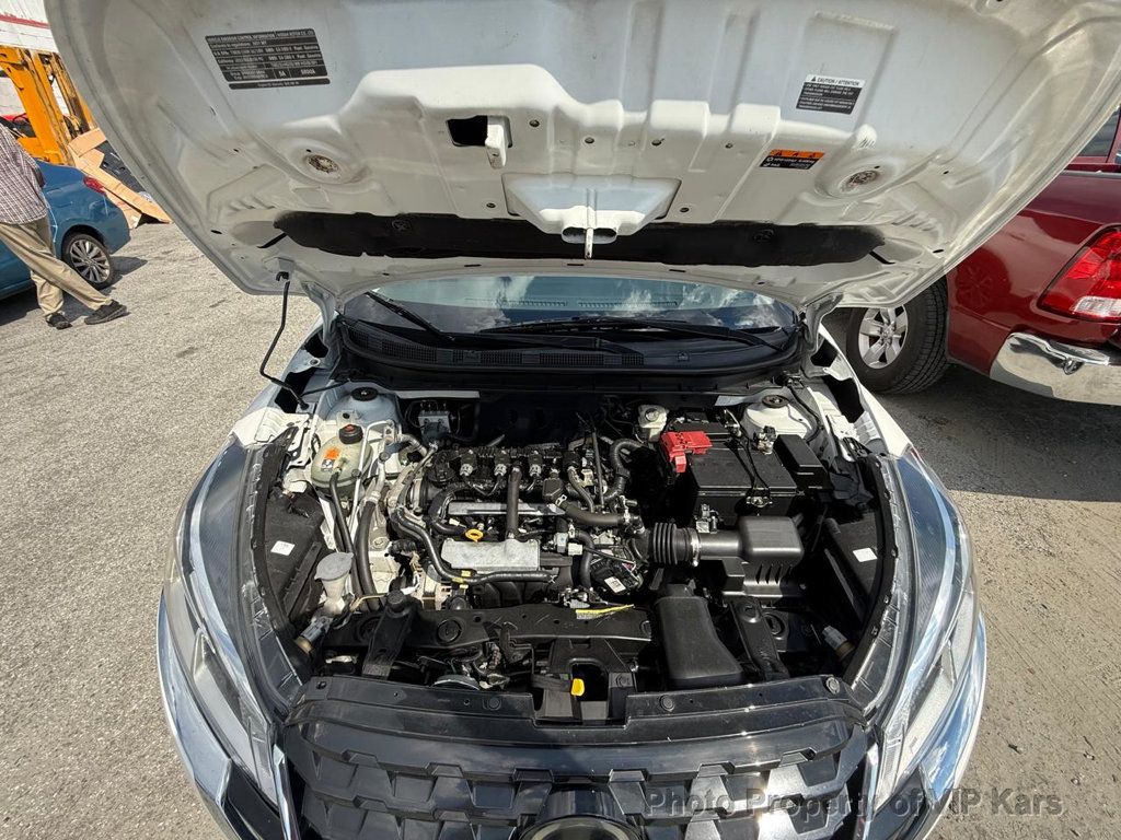 2021 Nissan Kicks SV photo 11