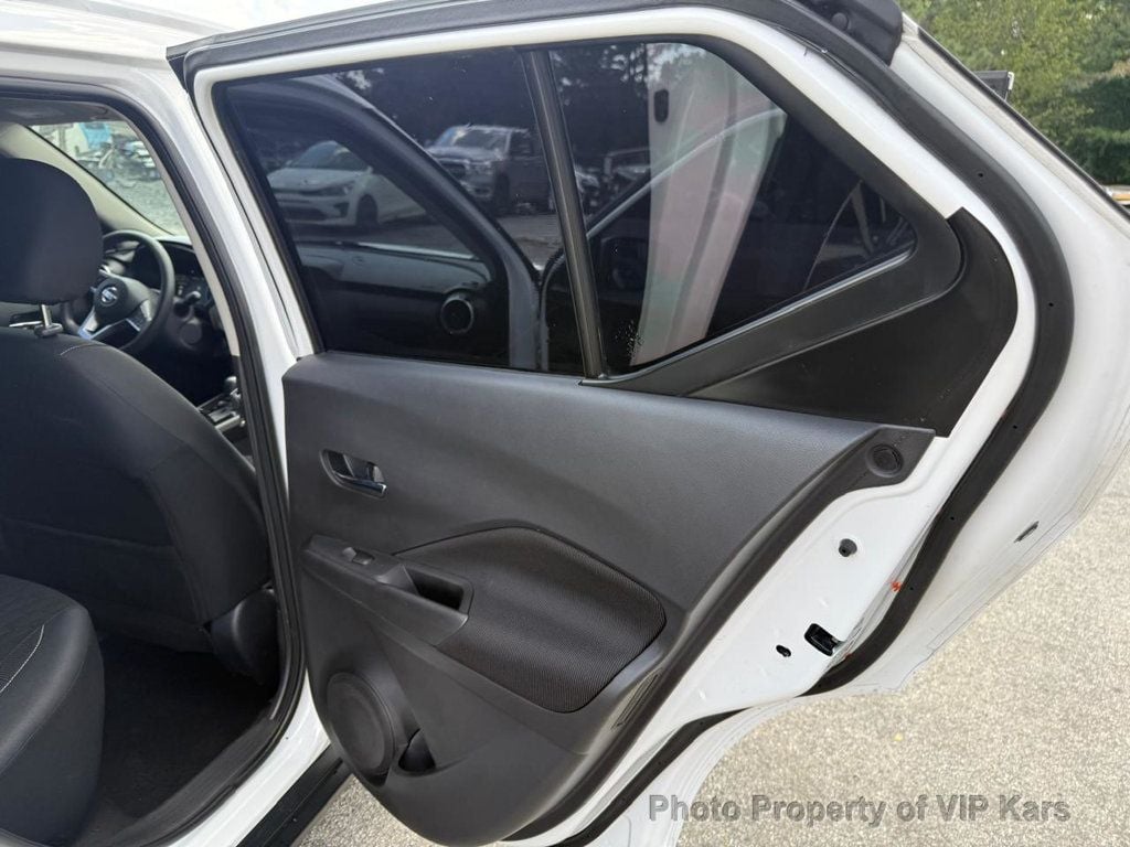 2021 Nissan Kicks SV photo 17