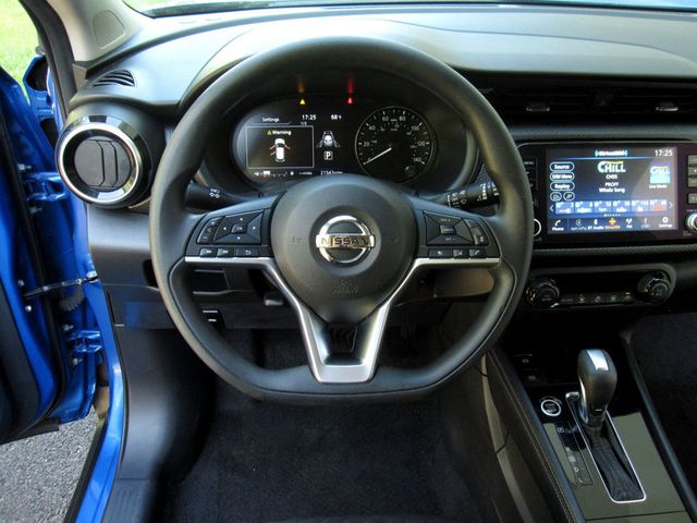2021 Nissan Kicks SV FWD - 23024998 - 18