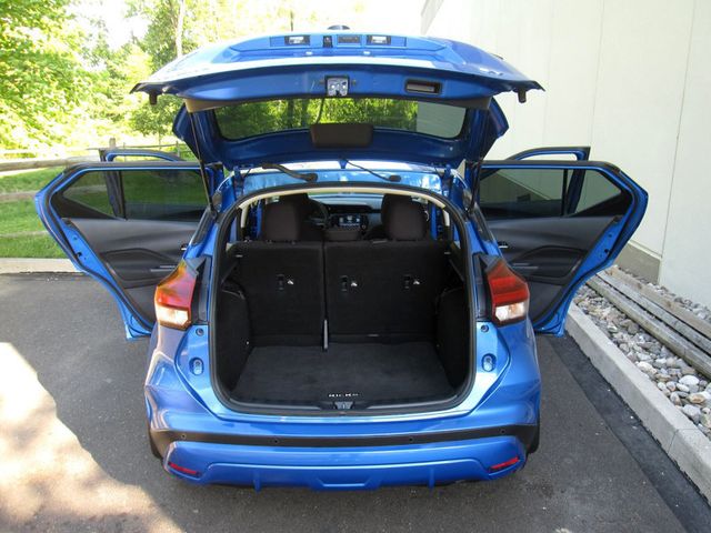 2021 Nissan Kicks SV FWD - 23024998 - 28