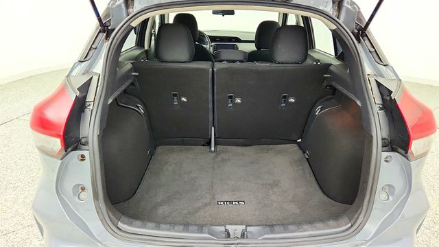 2021 Nissan Kicks SV FWD - 23032070 - 19