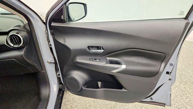 2021 Nissan Kicks SV FWD - 23032070 - 23