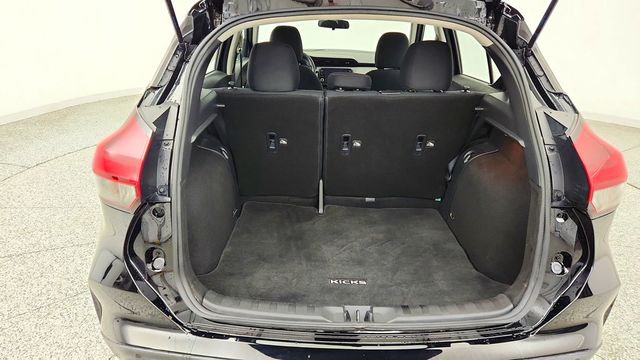 2021 Nissan Kicks SV FWD - 23100812 - 19
