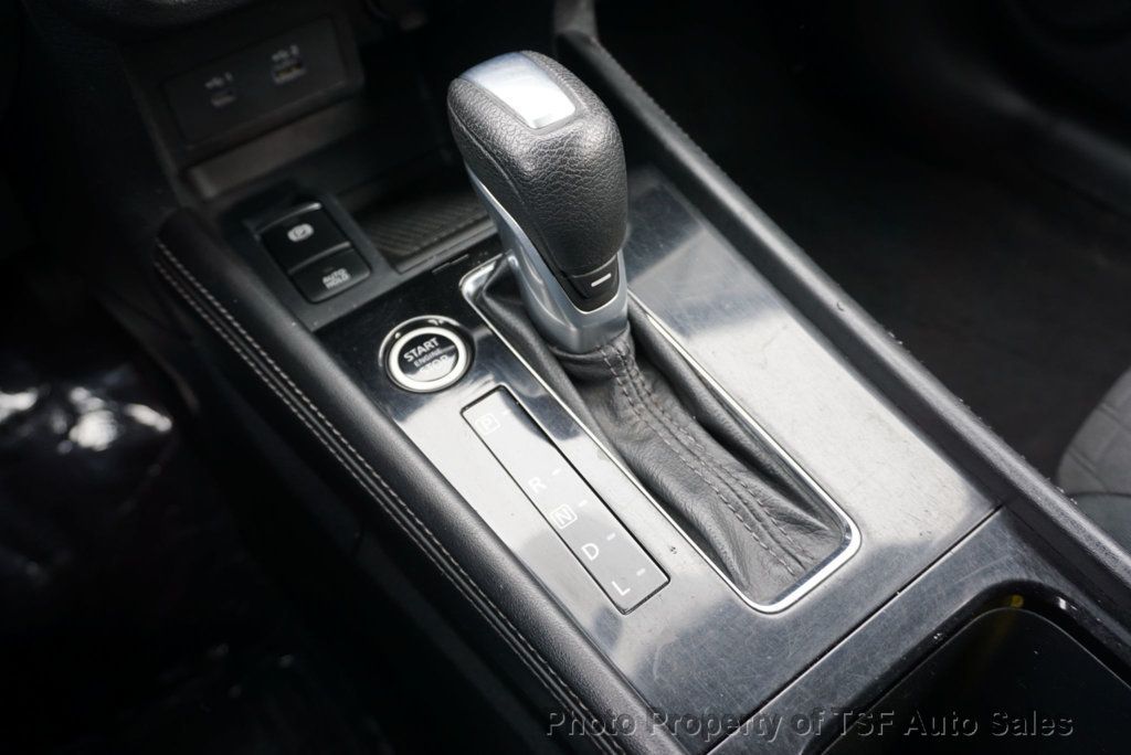 2021 Nissan Kicks SV FWD - 22984676 - 25