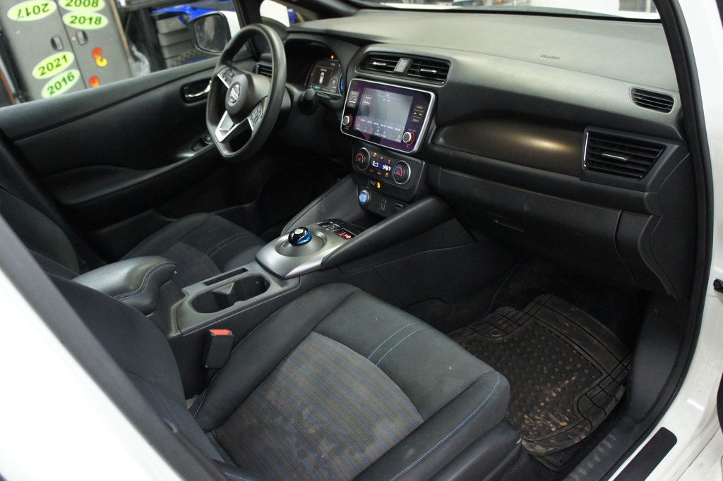 Nissan Leaf photo 4