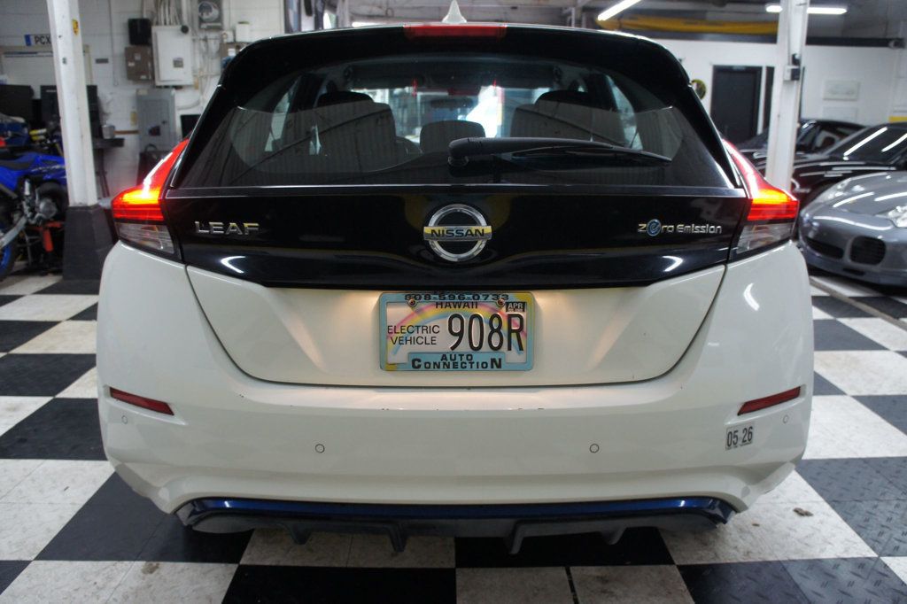 Nissan Leaf photo 8