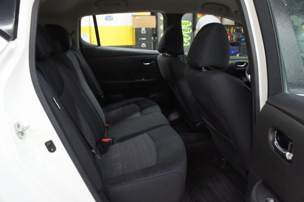 Nissan Leaf photo 9