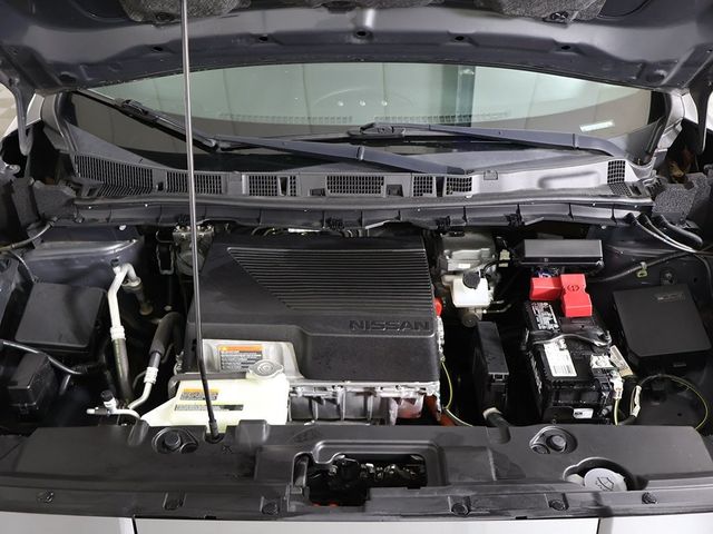 2021 Nissan Leaf S PLUS Hatchback - 22947683 - 16