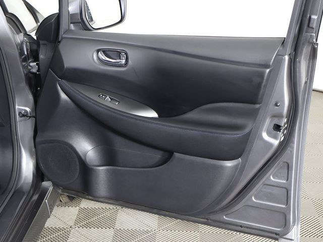 2021 Nissan Leaf S PLUS Hatchback - 22947683 - 19