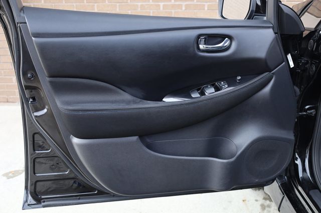 2021 Nissan Leaf SV w/ Tech Pkg! - 22980413 - 11
